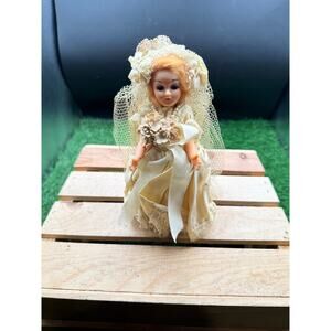 Dutchess Doll Corp Antique Bride Doll-Doll of Our Nation Series-40-50s